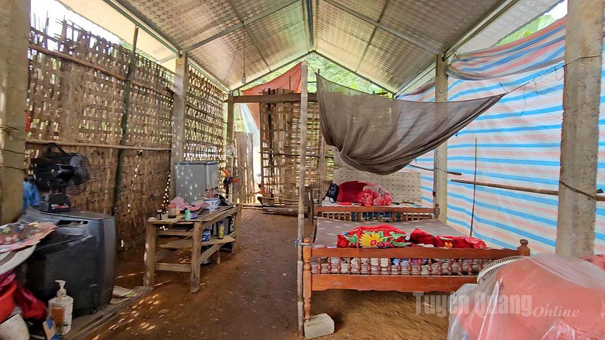 Bên trong ngôi nhà tuềnh toàng của 3 mẹ con chị Hoàng Thị Phượng