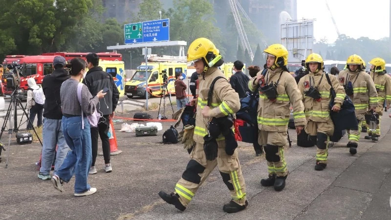 Chưa có thông tin về nạn nhân là người Việt Nam trong vụ cháy ở Hồng Kông (Trung Quốc)