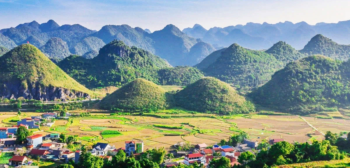 Thông tin của Đảng, Nhà nước đến với bản làng thông qua những người phiên dịch đặc biệt.