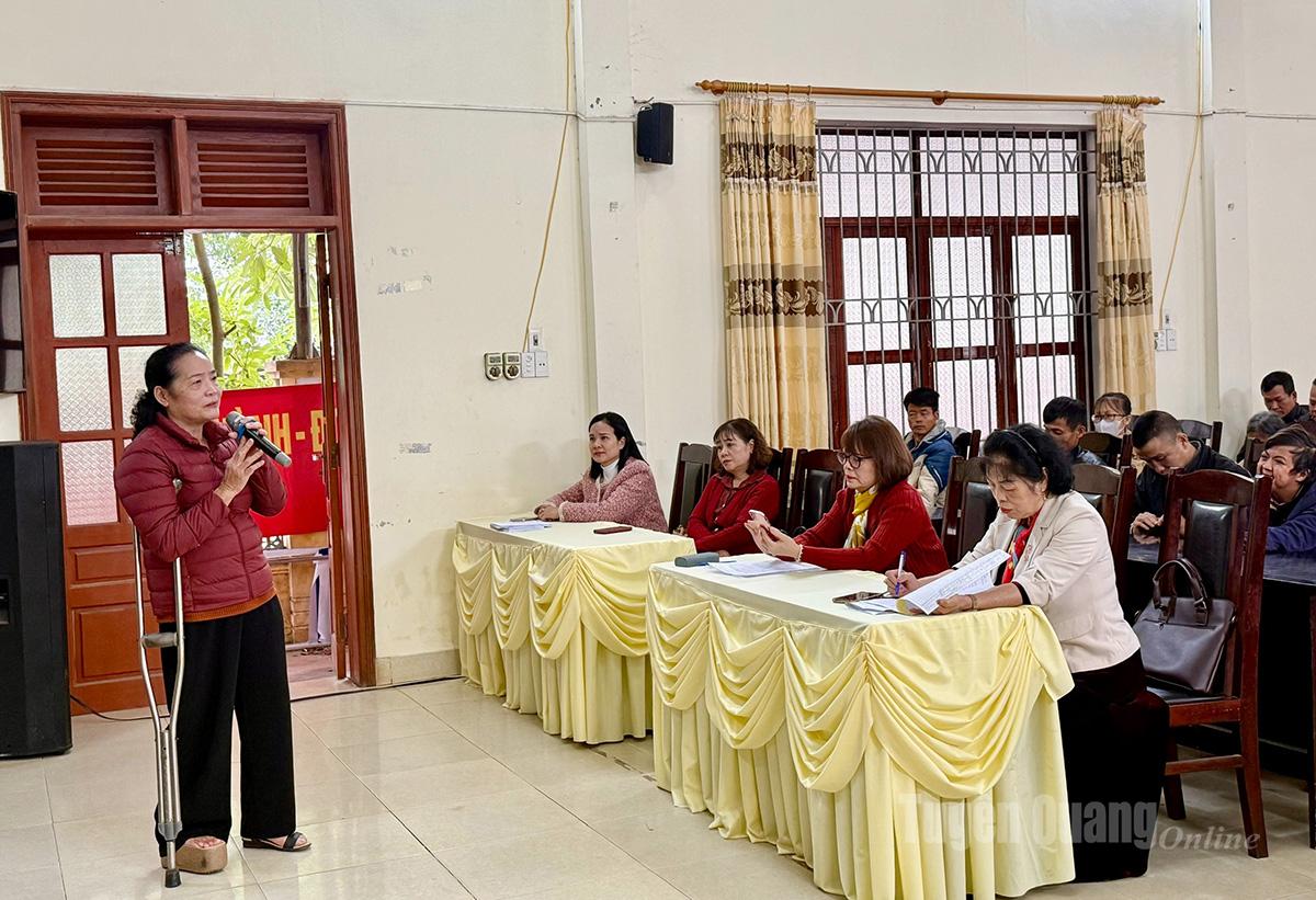 Đại diện CLB Người khuyết tật và trẻ mồ côi phường An Tường, tỉnh Tuyên Quang tham gia tọa đàm.