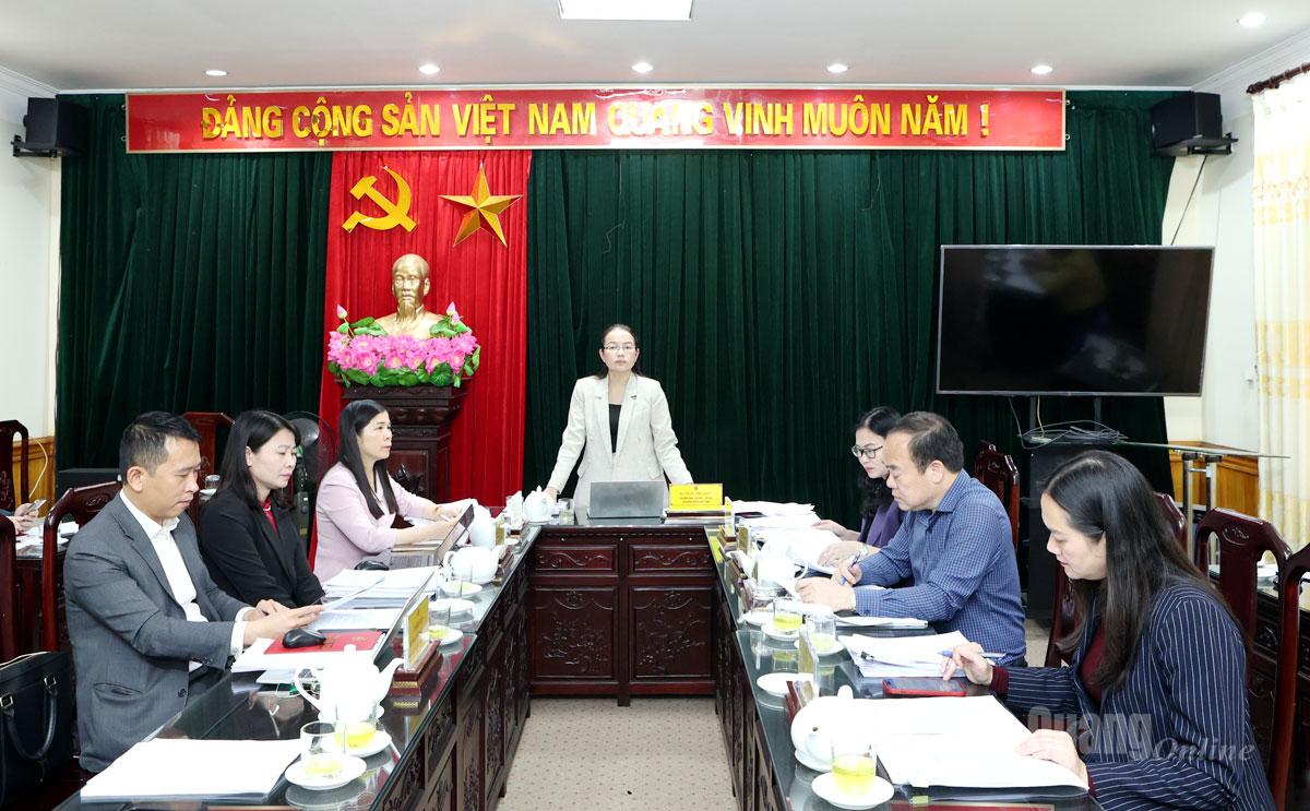 Phiên họp thẩm tra dự thảo các nghị quyết của Ban Văn hóa - Xã hội HĐND tỉnh.