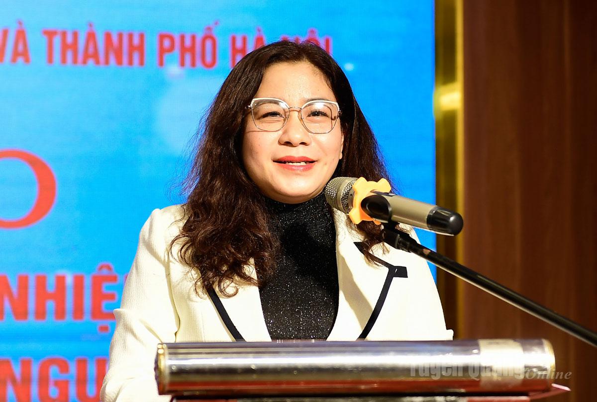 Lãnh đạo Hội Nhà báo tỉnh Phú Thọ trình bày tham luận những khó khăn của Hội Nhà báo địa phương sau hợp nhất.