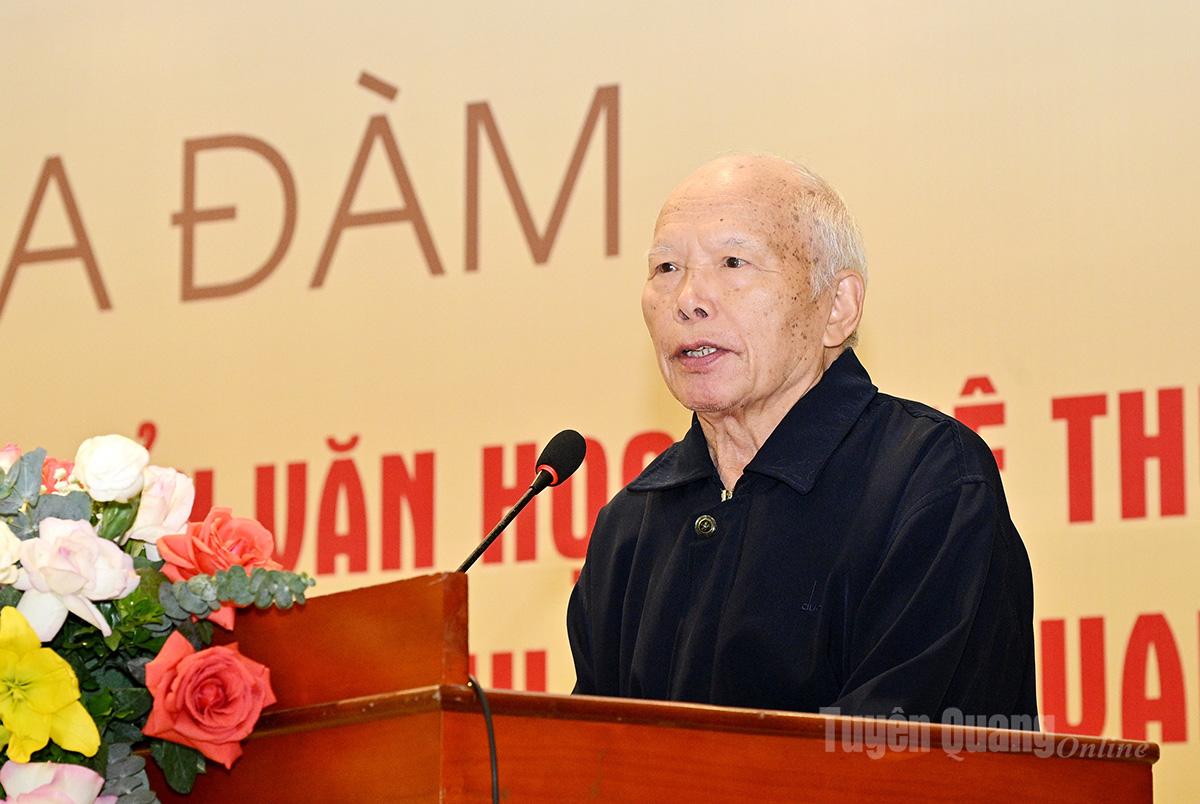 Đồng chí Triệu Đức Thanh, nguyên Phó Bí Thư Tỉnh ủy, nguyên Chủ tịch UBND tỉnh Hà Giang phát biểu tại buổi Tọa đàm.