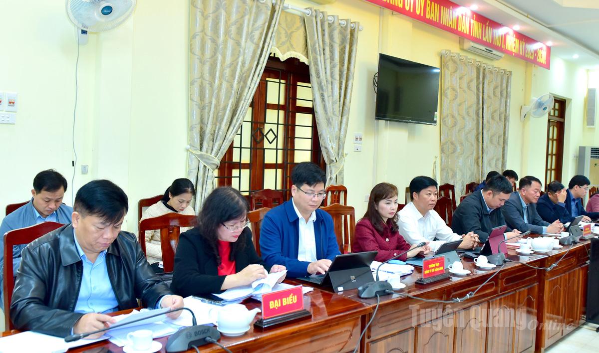 Đại diện các sở liên quan và lãnh đạo chủ chốt các xã dự Hội nghị.