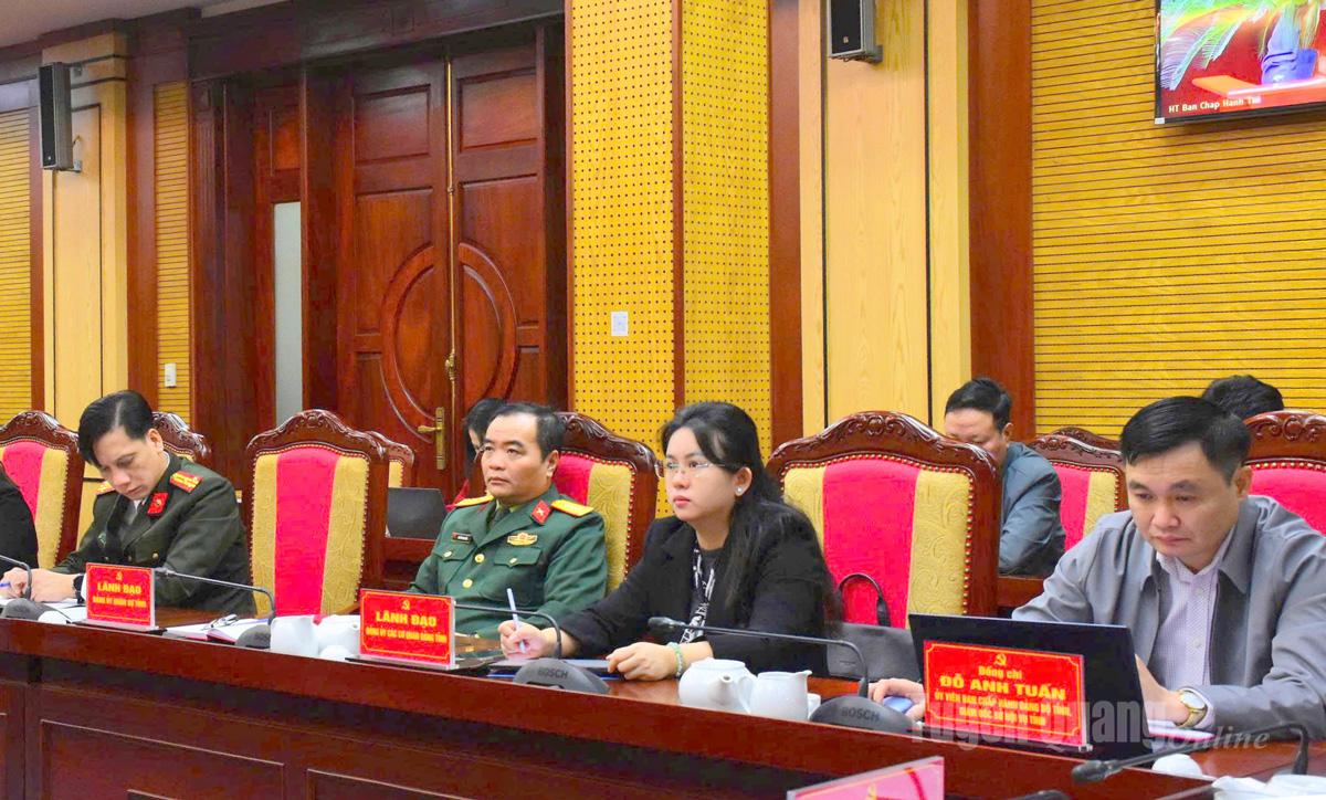 Các đại biểu dự tại điểm cầu Tuyên Quang.