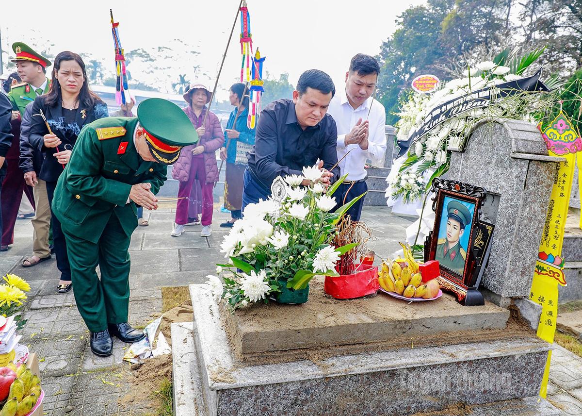 Hài cốt liệt sĩ Nguyễn Văn Khơ được an táng tại Nghĩa trang liệt sĩ tỉnh Tuyên Quang.