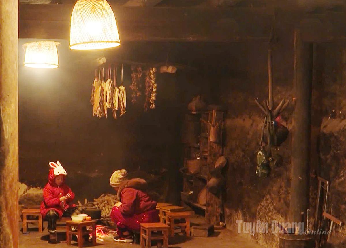 The distinctive interior space of a H’mong rammed-earth house.