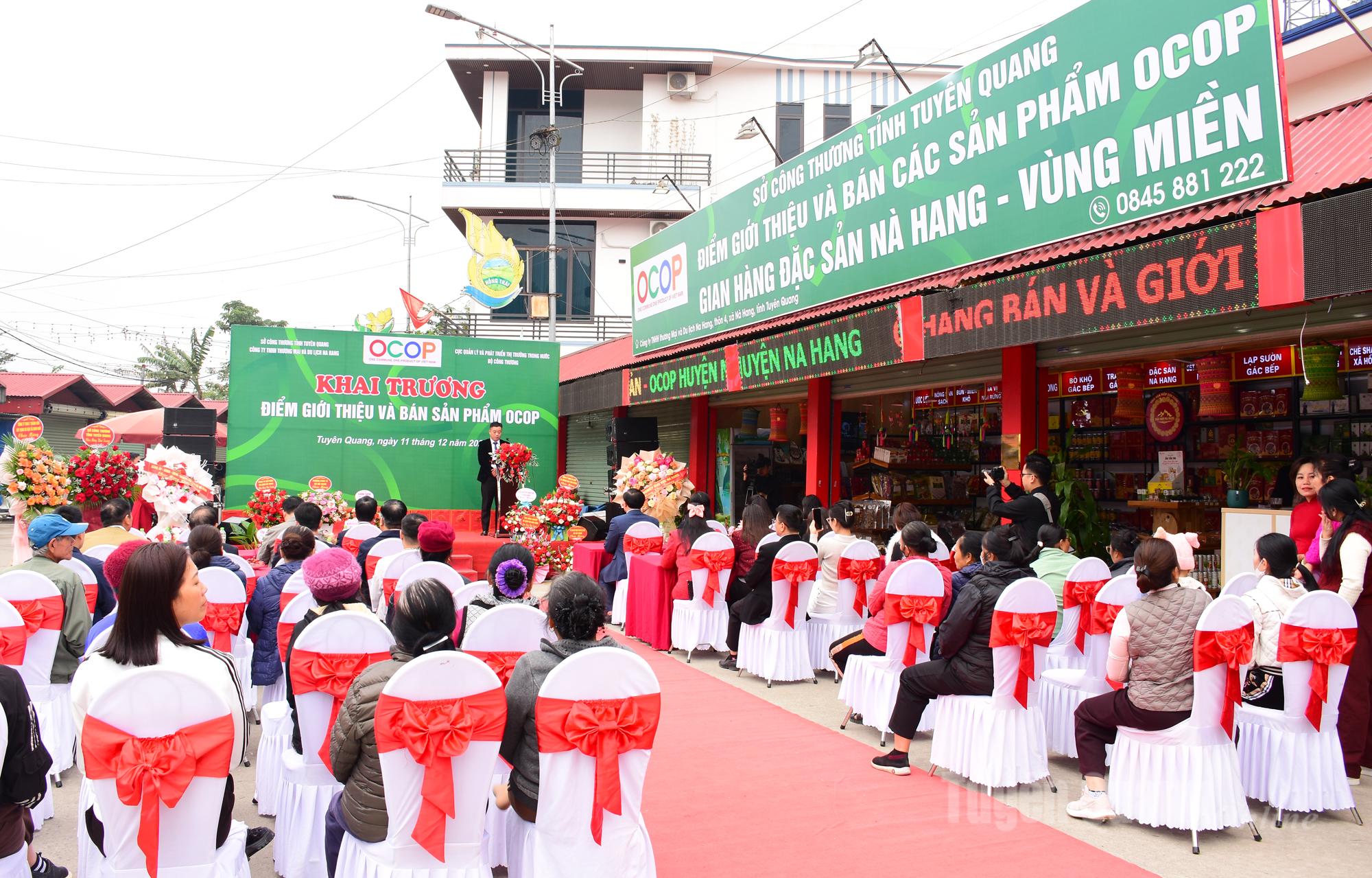 Toàn cảnh buổi lễ khai trương.