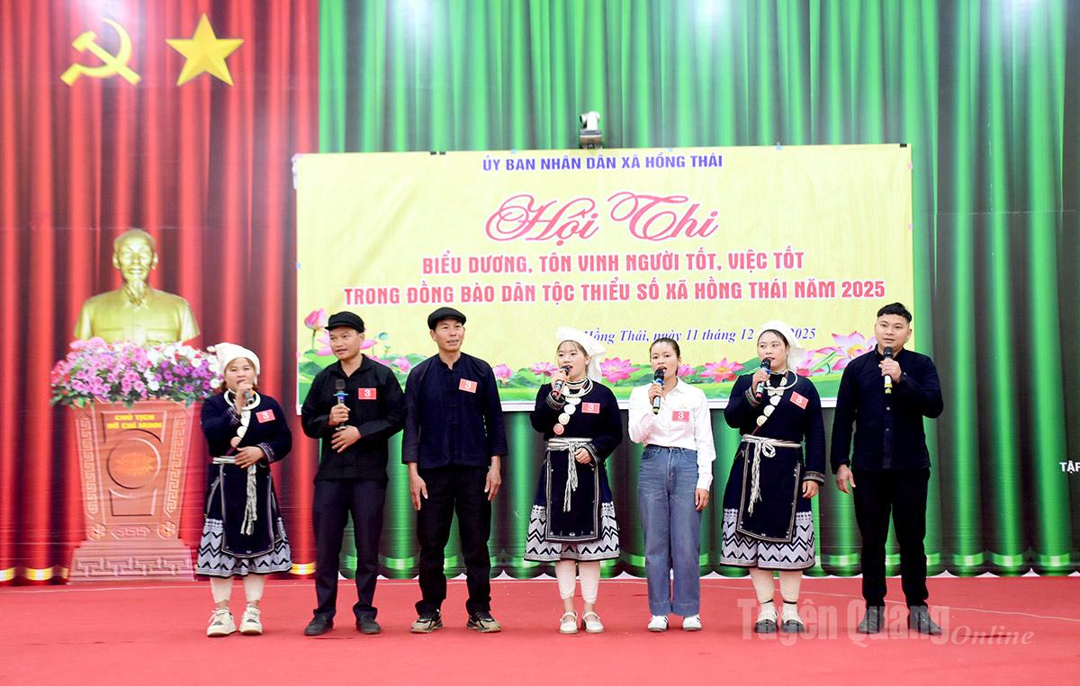 Những câu chuyện văn hóa được kể qua các bạn trẻ trở nên sinh động, gần gũi.