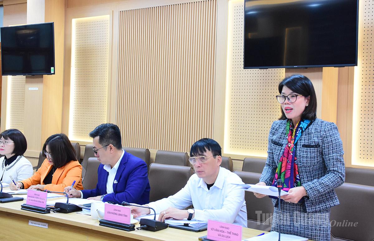 Lãnh đạo Sở Văn hoá, Thể thao và Du lịch phát biểu tại buổi họp.