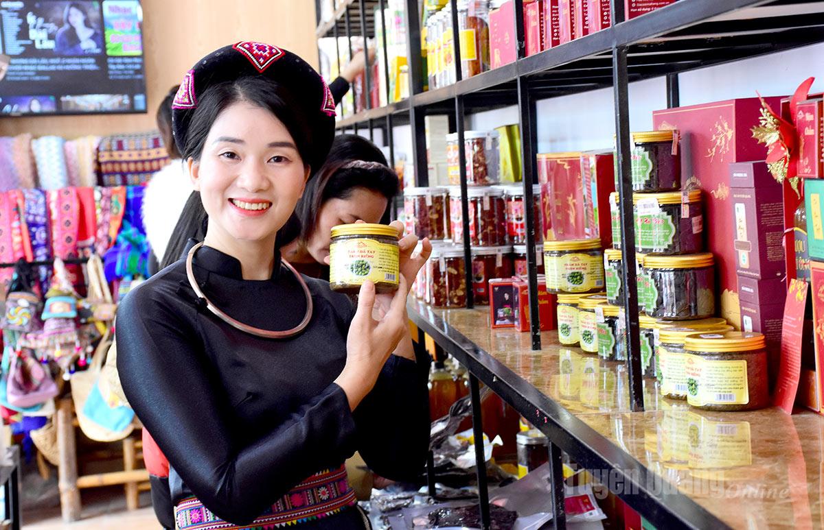  Các sản phẩm OCOP đều có tem, mã quét QR code với xuất xứ, nguồn gốc rõ ràng.