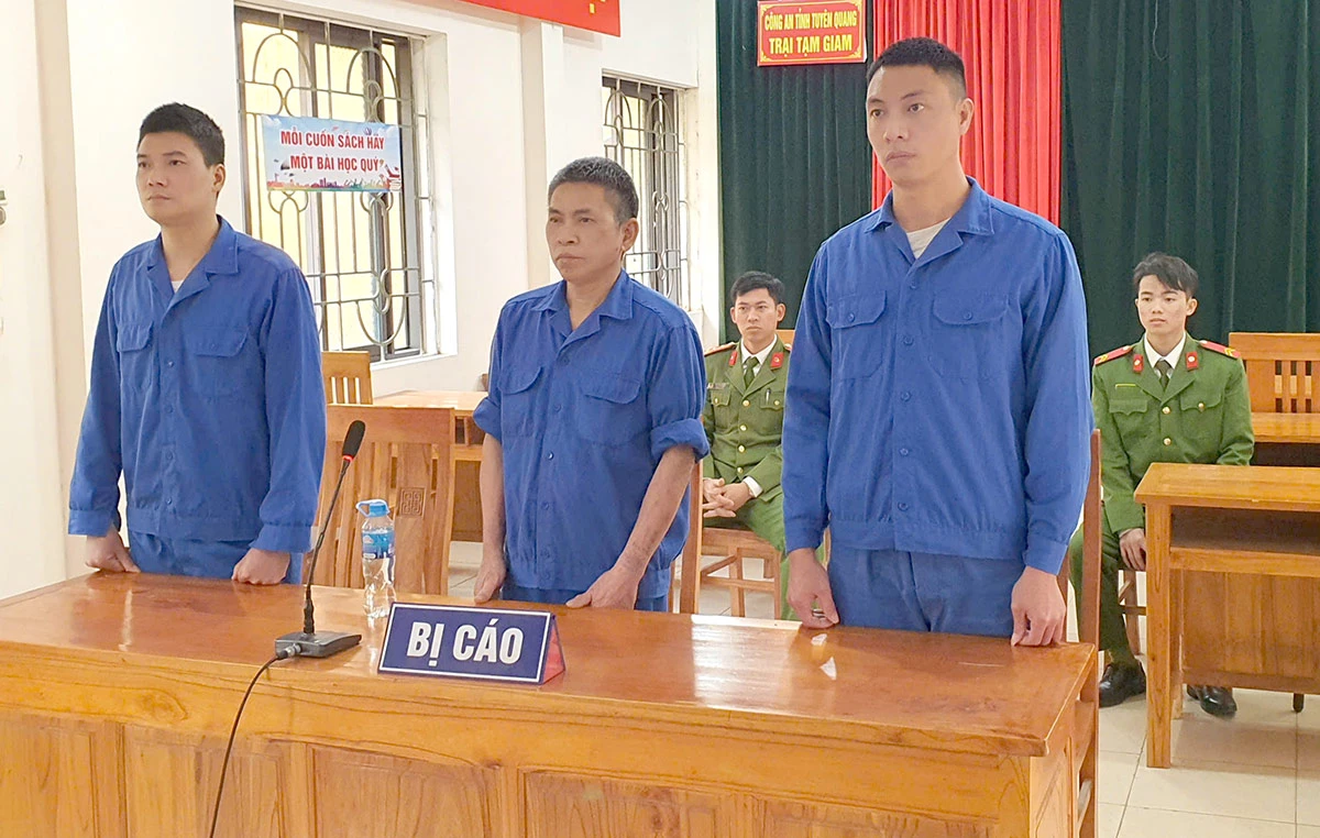 3 bị cáo tại điểm cầu Trại tạm giam Công an tỉnh Tuyên Quang.