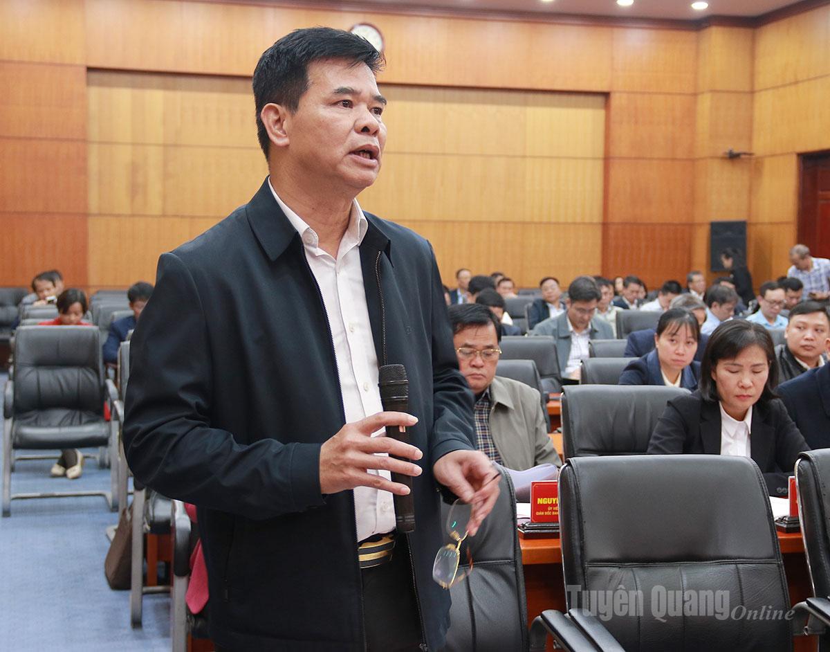 Lãnh đạo Sở Văn hóa – Thể thao và Du lịch phát biểu tham gia bổ sung kết quả thực hiện lĩnh vực văn hóa, thể thao và du lịch.