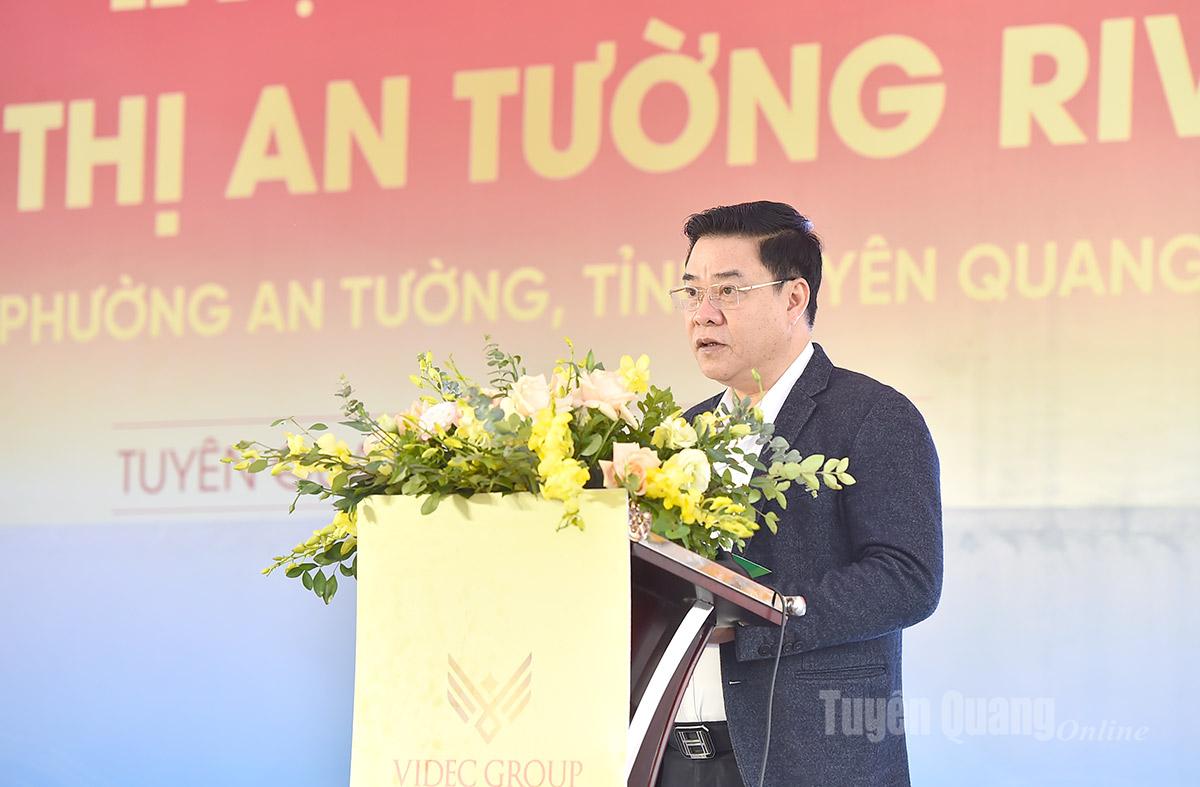 Phó Chủ tịch UBND tỉnh Hoàng Gia Long phát biểu tại lễ động thổ.