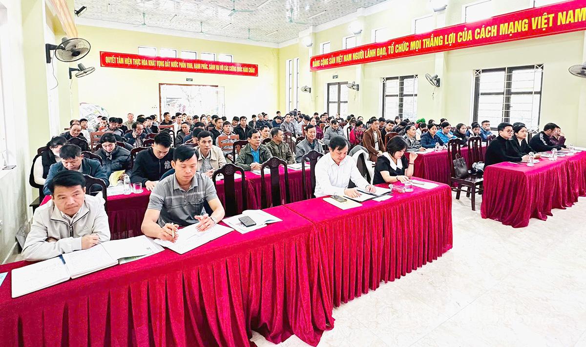 Người uy tín xã Hồng Thái thường xuyên được tập huấn, cập nhật những thông tin, chính sách của Đảng, pháp luật của Nhà nước giúp việc tuyên truyền trở nên hiệu quả hơn.