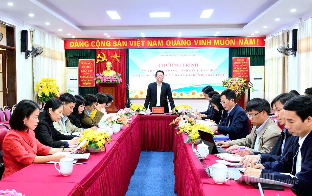 Đồng chí Trần Mạnh Lợi, Uỷ viên Ban Thường vụ Tỉnh uỷ, Trưởng ban Tuyên giáo và Dân Vận Tỉnh uỷ chủ trì buổi làm việc.