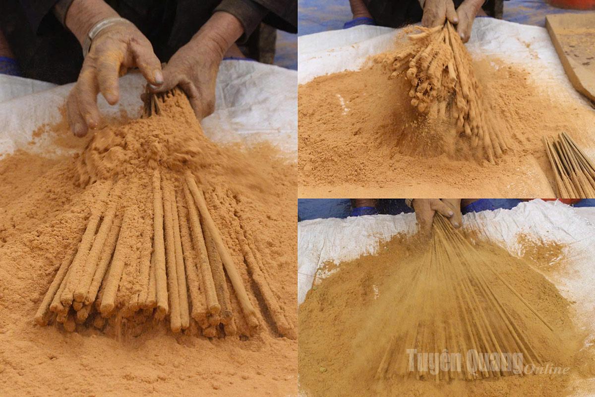 When rolling incense, the hands must move quickly and gently shake so that the powder adheres evenly while ensuring the stick remains round. Only then will the incense burn with a pleasant fragrance and produce a beautiful ash.