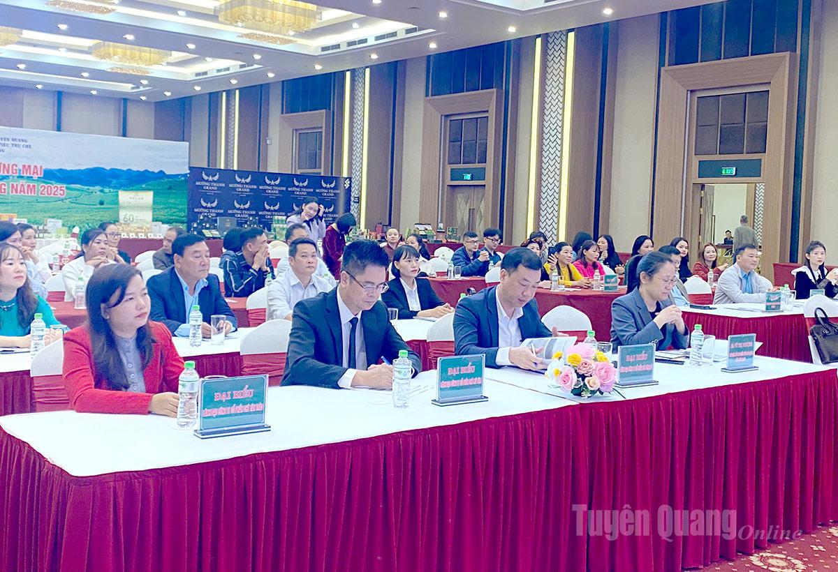 Các đại biểu dự Hội nghị xúc tiến thương mại sản phẩm chè năm 2025