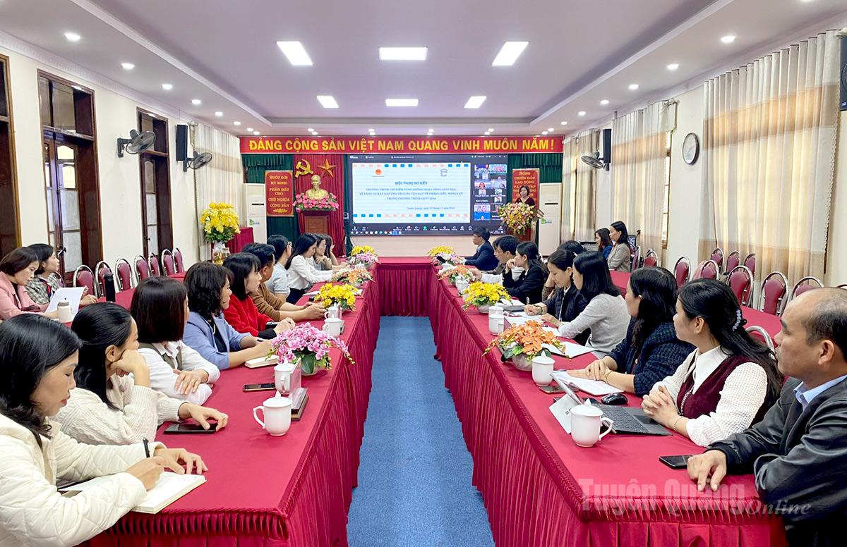 Các đại biểu dự hội nghị