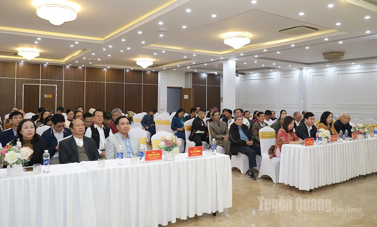 Các đại biểu dự hội nghị.