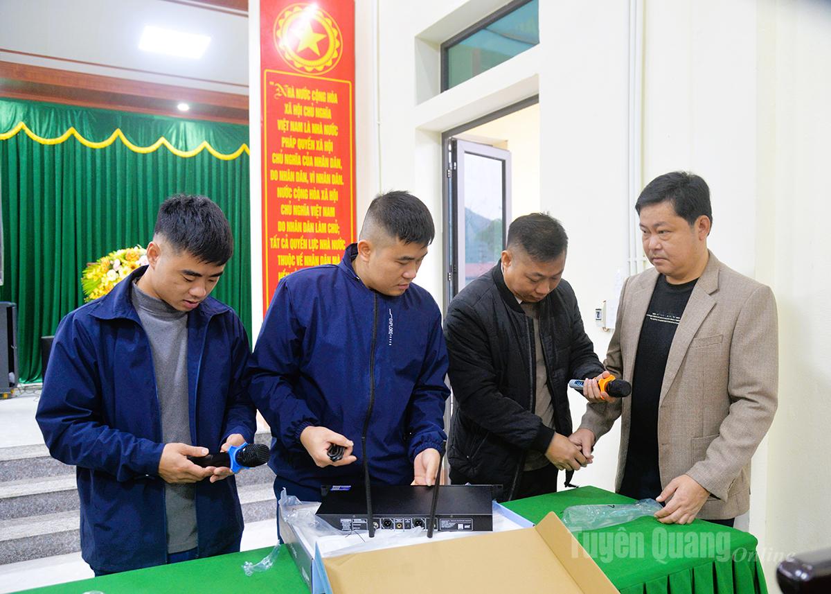 Nhà văn hóa trung tâm xã Xuân Giang được đầu tư hệ thống trang, thiết bị âm thanh hiện đại.