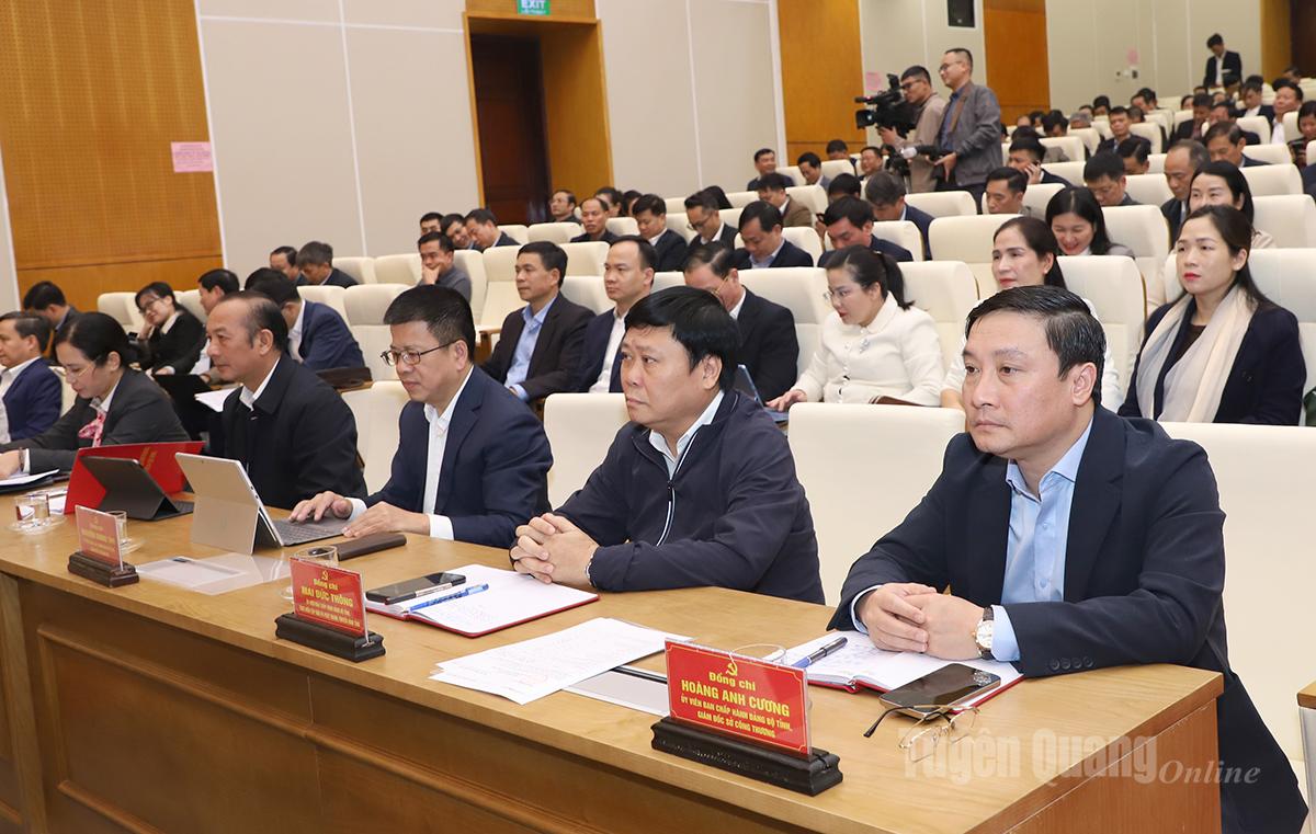 Các đại biểu dự hội nghị.