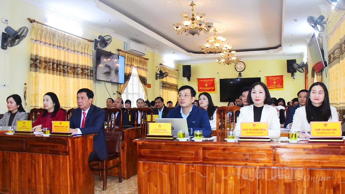 Đại biểu tham dự hội nghị.