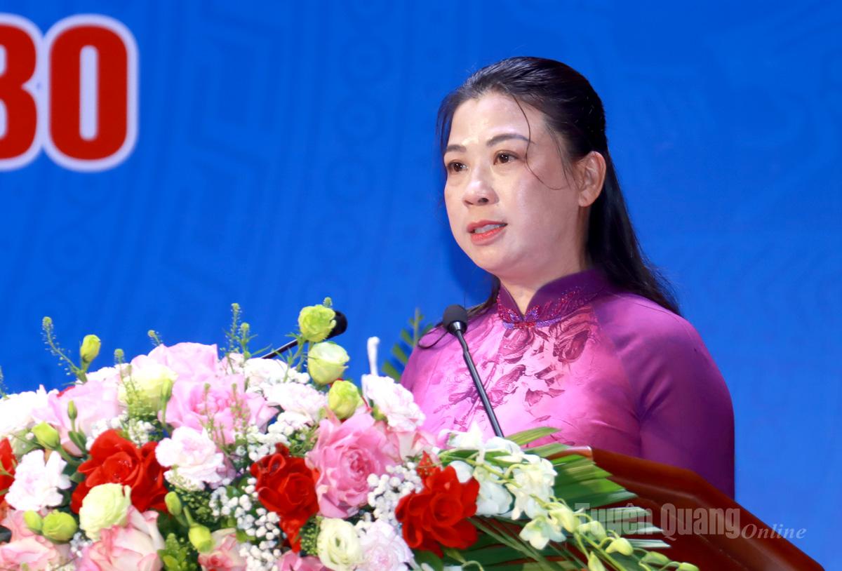 Đồng chí Lê Thị Kim Dung, Phó Bí thư Thường trực Tỉnh ủy phát biểu chỉ đạo Đại hội.