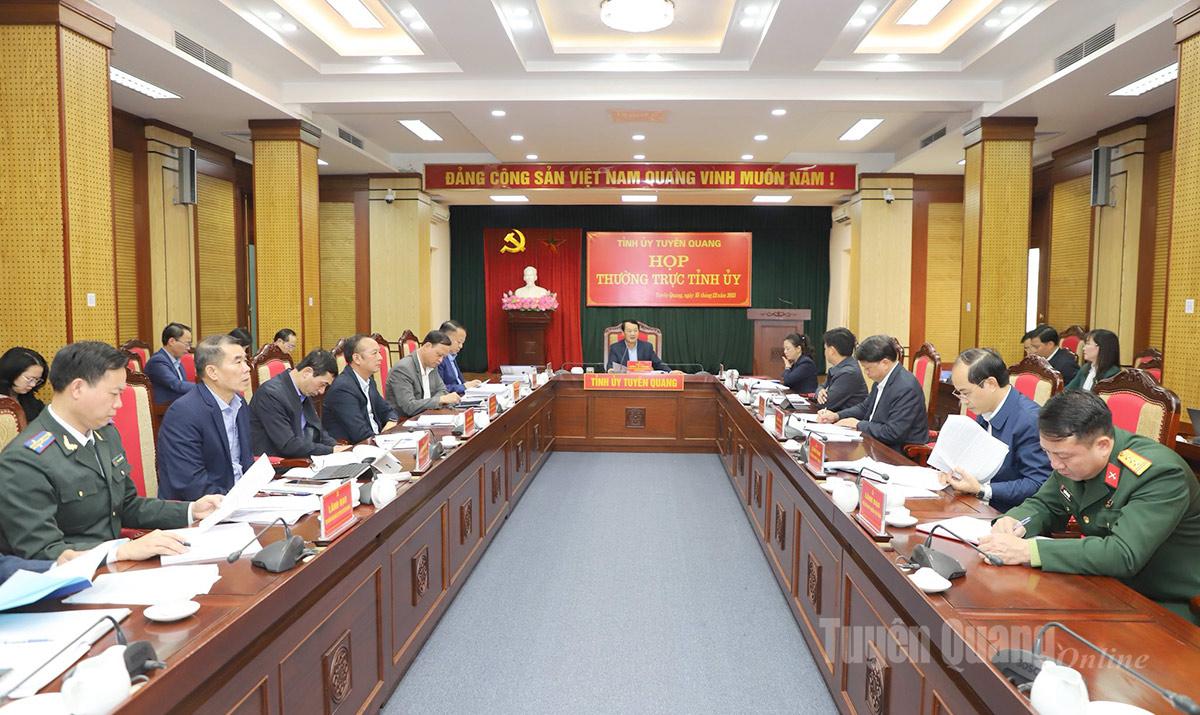 Quang cảnh phiên họp.