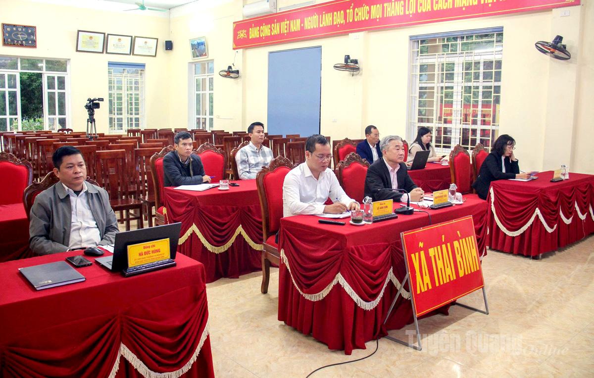 Các đại biểu dự hội nghị tại điểm cầu xã Thái Bình.
