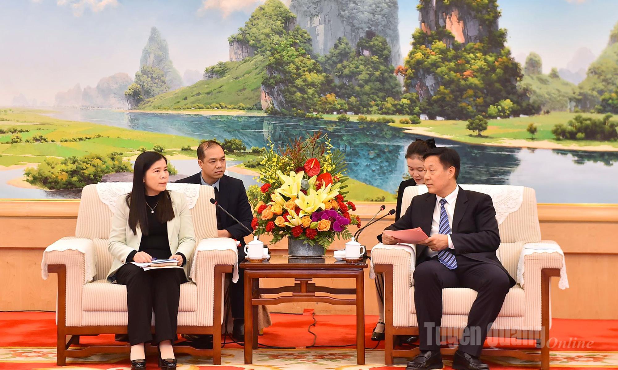 The Vice Chairwoman of the Provincial People’s Council Le Thi Thanh Tra delivered remarks at the meeting.
