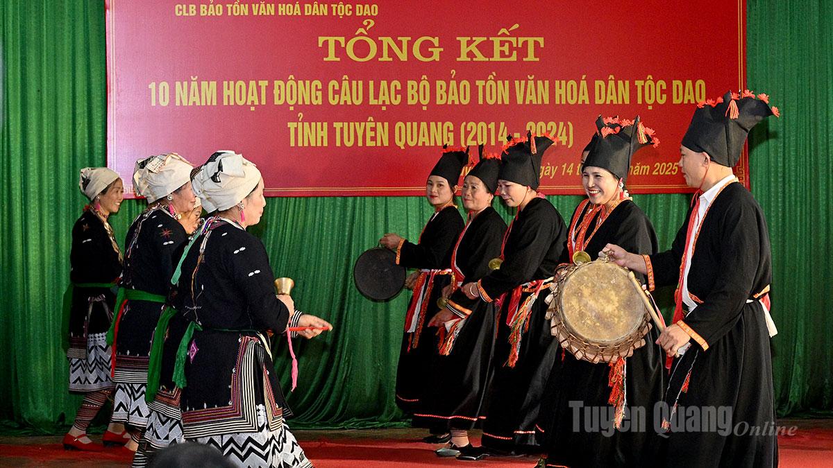 Câu lạc bộ bảo tồn và phát huy tốt văn hoá truyền thống dân tộc Dao.