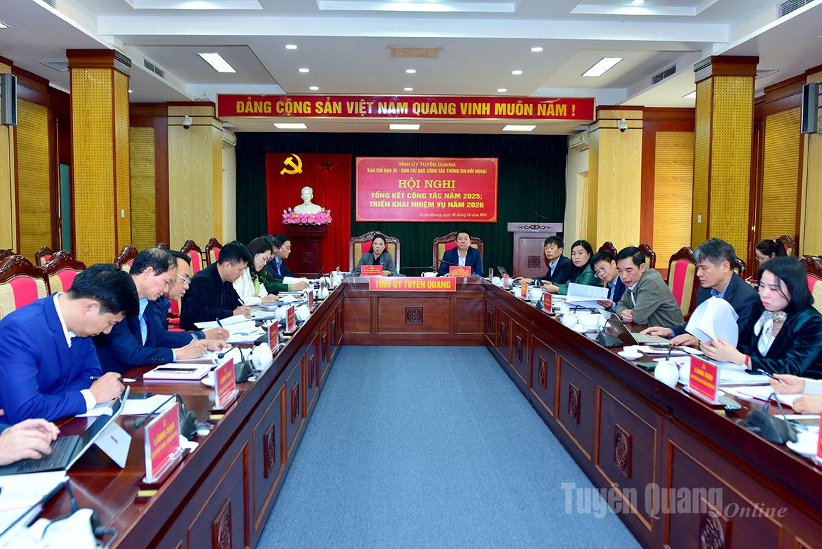 Các đại biểu dự hội nghị.