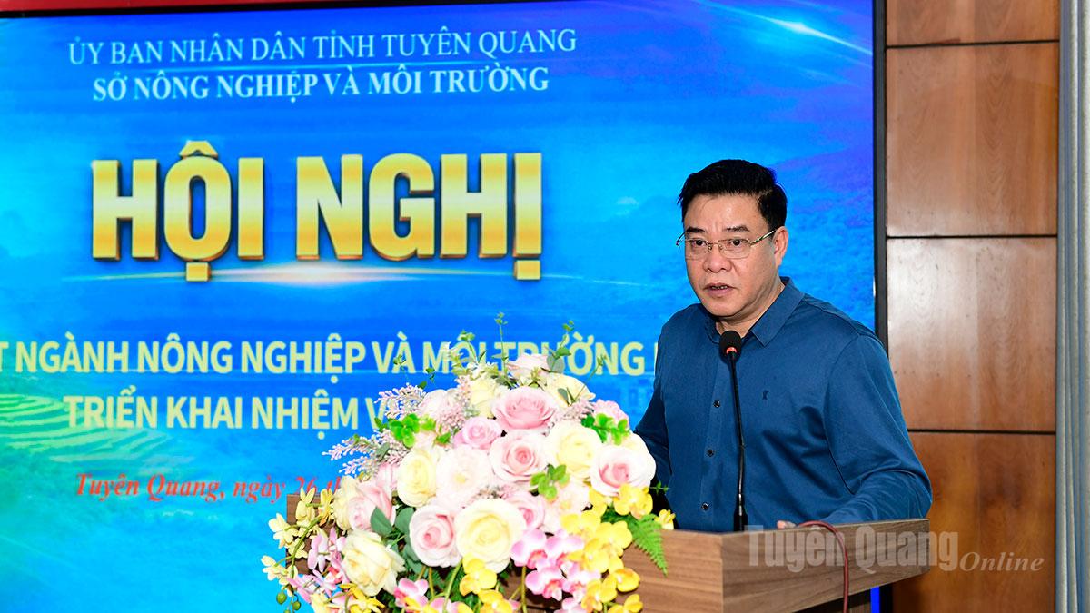 Đồng chí Hoàng Gia Long, Ủy viên Ban Thường vụ Tỉnh ủy, Phó Chủ tịch UBND tỉnh phát biểu chỉ đạo tại hội nghị.