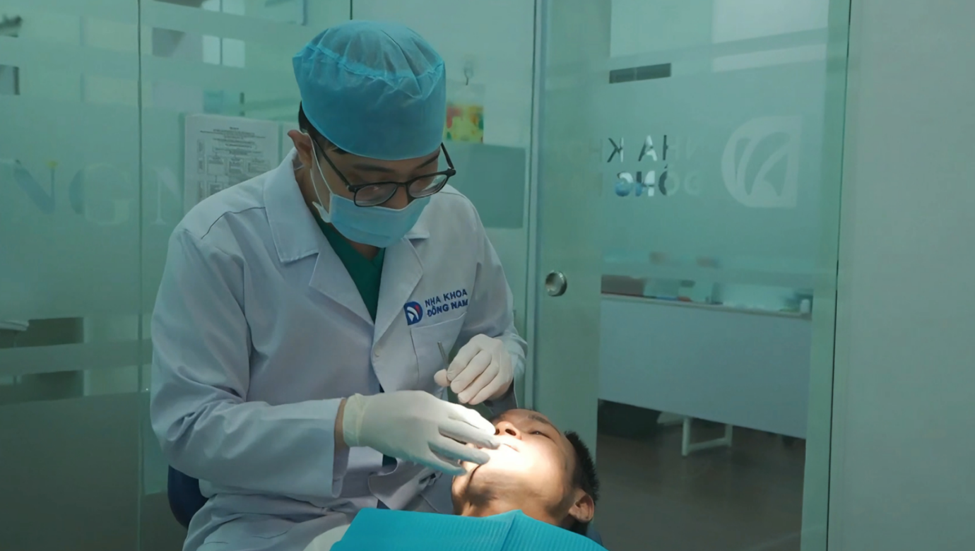 Tuân thủ lịch tái khám định kỳ giúp duy trì tuổi thọ Implant