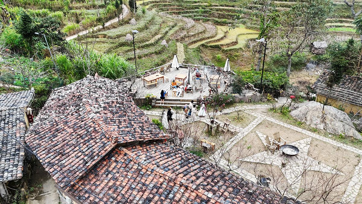 Visitors are immersed in the rhythm of the daily life of the H’mong people in Then Pa.