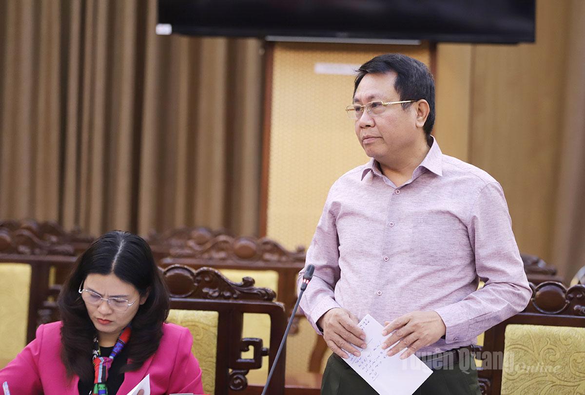 Giám đốc Công an tỉnh Nguyễn Đức Thuận đề nghị đơn vị tư vấn nghiên cứu xây dựng Khung định hướng điều chỉnh quy hoạch tỉnh theo hướng cụ thể hơn.