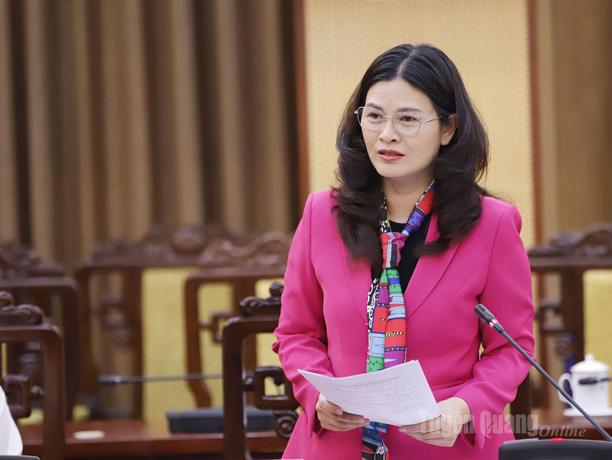 Phó Chủ tịch UBND tỉnh Vương Ngọc Hà góp ý kiến vào Khung định hướng điều chỉnh quy hoạch tỉnh.