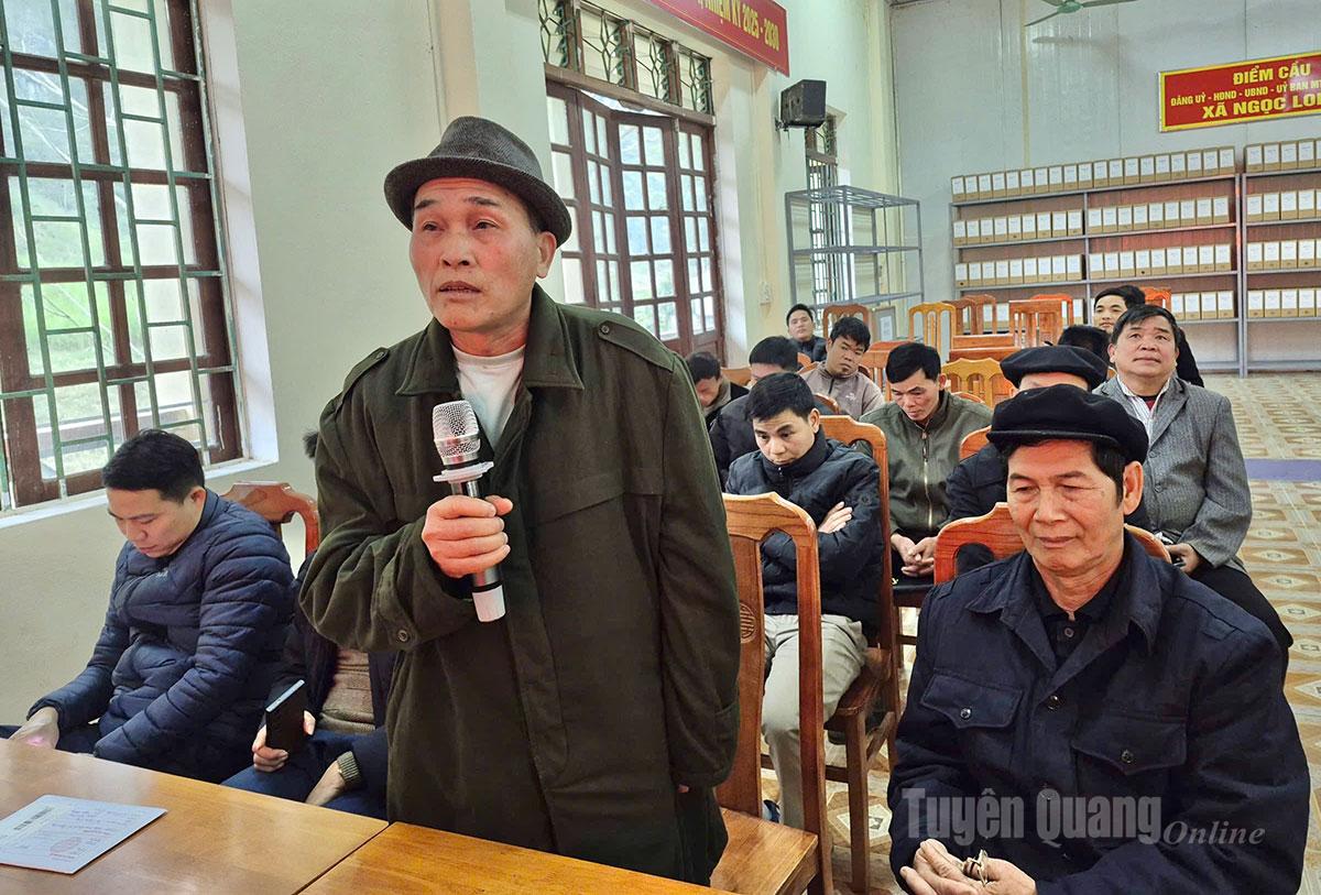 Cử tri xã Ngọc Long kiến nghị các nội dung tới Tổ đại biểu HĐND tỉnh.