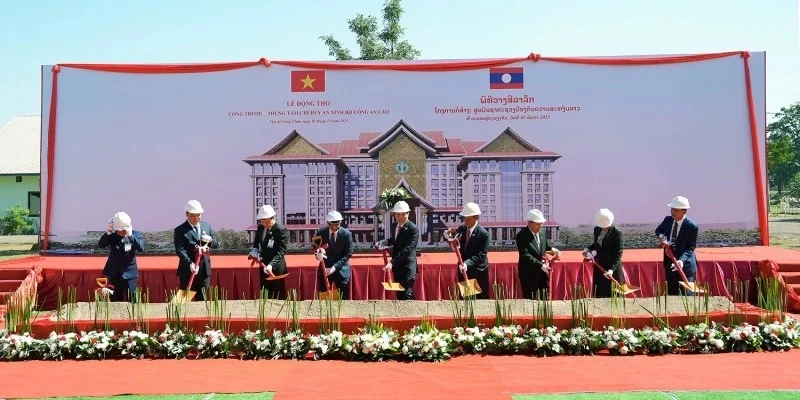 The ground-breaking ceremony for the security command centre of the Lao Ministry of Public Security in Vientiane on December 2. (Photo: cand.com.vn)