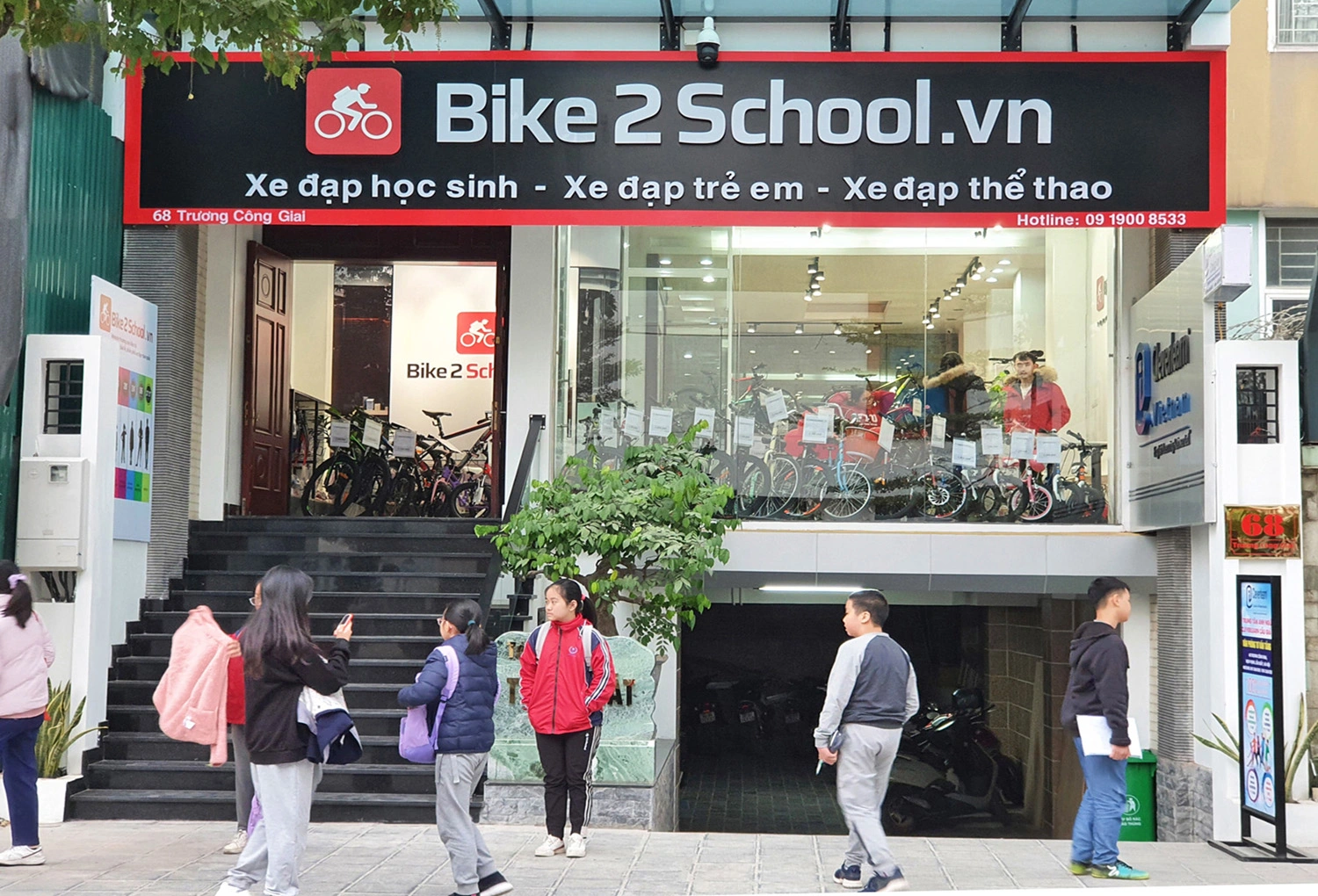Cửa hàng Bike2school tại 69 Trương Công Giai, Cầu Giấy, Hà Nội