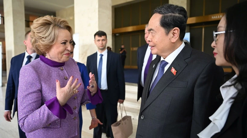 Chủ tịch Quốc hội Trần Thanh Mẫn gặp Chủ tịch Hội đồng Liên bang Nga Valentina Matviyenko. (Ảnh: quochoi.vn)