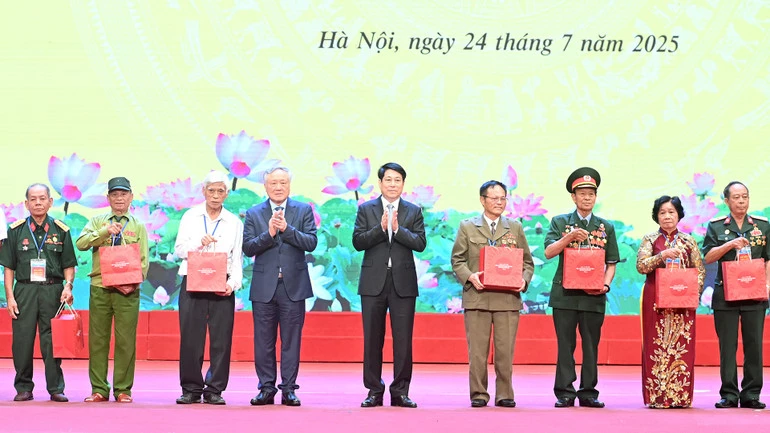 chu-tich-nuoc-luong-cuong.jpg