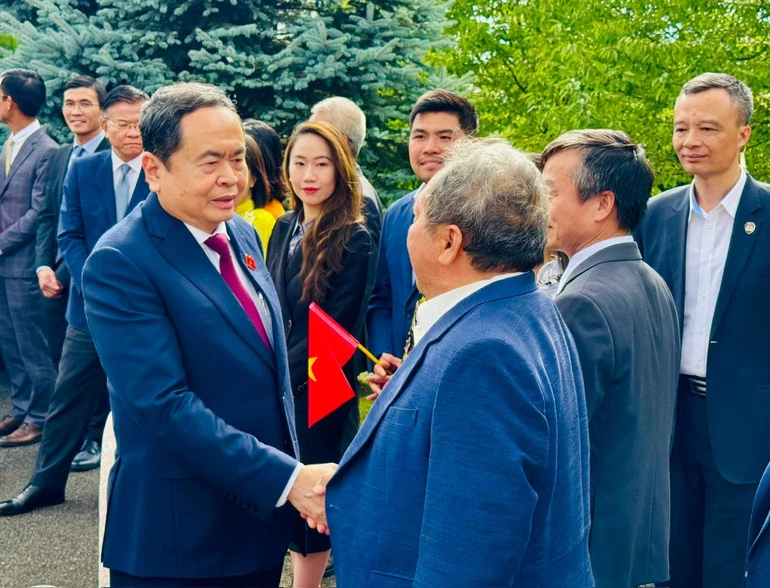 chuc4.jpg