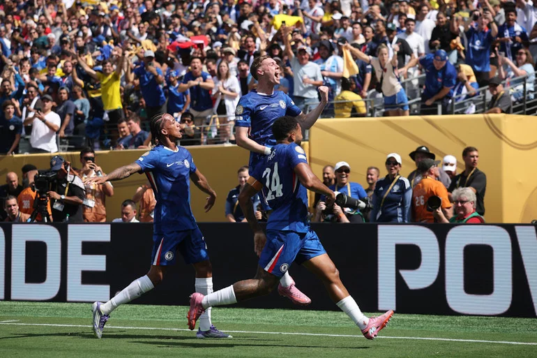 cole-palmer-celebrates-2nd-goal-vs-psg.jpg