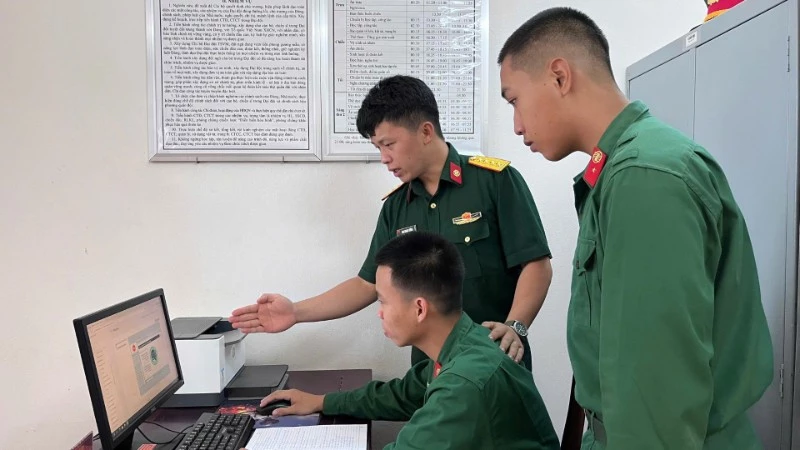Tập huấn “Bình dân học vụ số”.