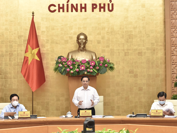 Thủ tướng yêu cầu nhanh chóng kiểm soát dịch bệnh, xây dựng kế hoạch kịch bản phục hồi và thúc đẩy kinh tế trong điều kiện mới. 