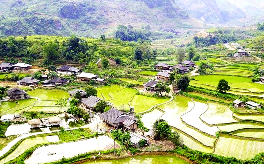 Những bản làng yên bình ở Du Già.