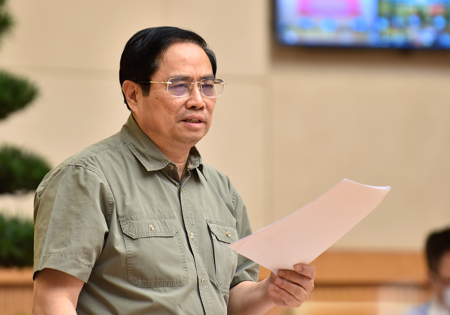 Thủ tướng Phạm Minh Chính nêu rõ mục tiêu trong thời gian tới là giảm thấp nhất số ca tử vong , nhanh chóng kiểm soát được tình hình dịch bệnh. Không có người dân nào an toàn khi vẫn còn người dân khác mắc bệnh COVID-19, không có địa phương nào an toàn nếu địa phương khác còn phải chống dịch. 