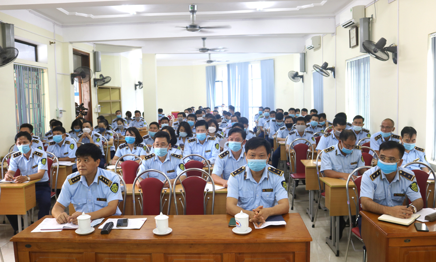 Các đại biểu tham dự hội nghị.